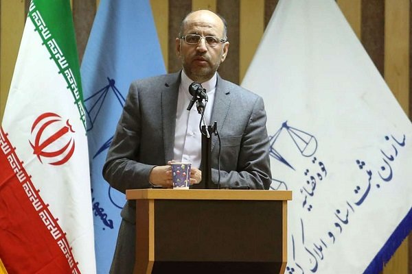درخواست دشتی اردکانی برای افزایش حق‌التحریر سردفتران