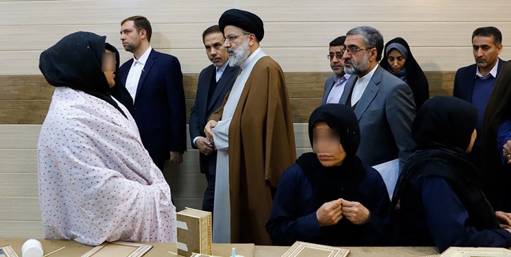 بازدید از زندان زنان| ۶۰ زندانی‌ آزادشدند؛ ۵۰ زندانی به مرخصی رفتند