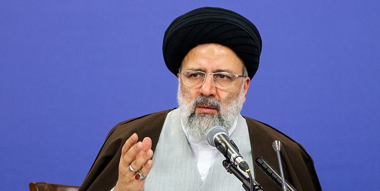 آیت‌الله رئیسی: معیشت و آزادی‌های مشروع باید در دستور کار باشد