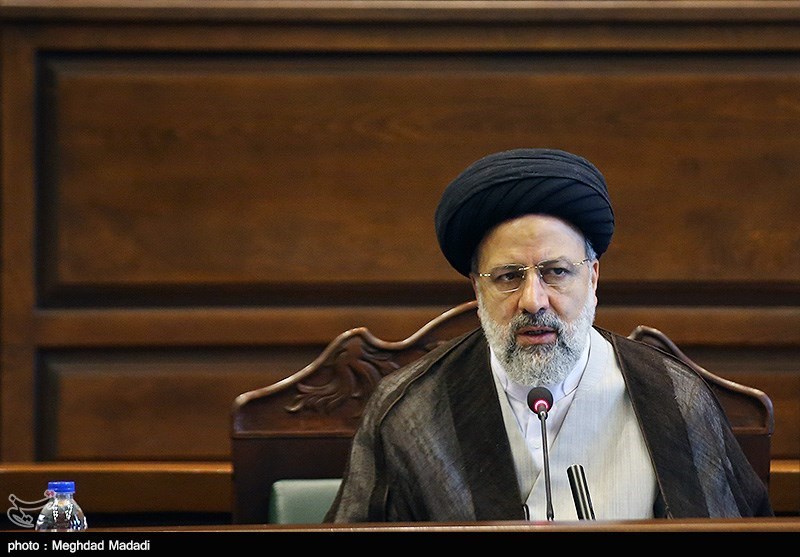 حمایت ۵۰۰ استاد دانشگاه تهران از برنامه‌های آیت‌الله رئیسی برای مبارزه با مفاسد اقتصادی