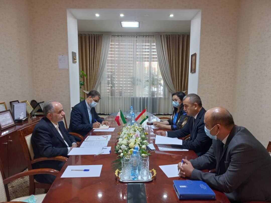 وزیر دادگستری با مقامات قضایی تاجیکستان دیدار کرد