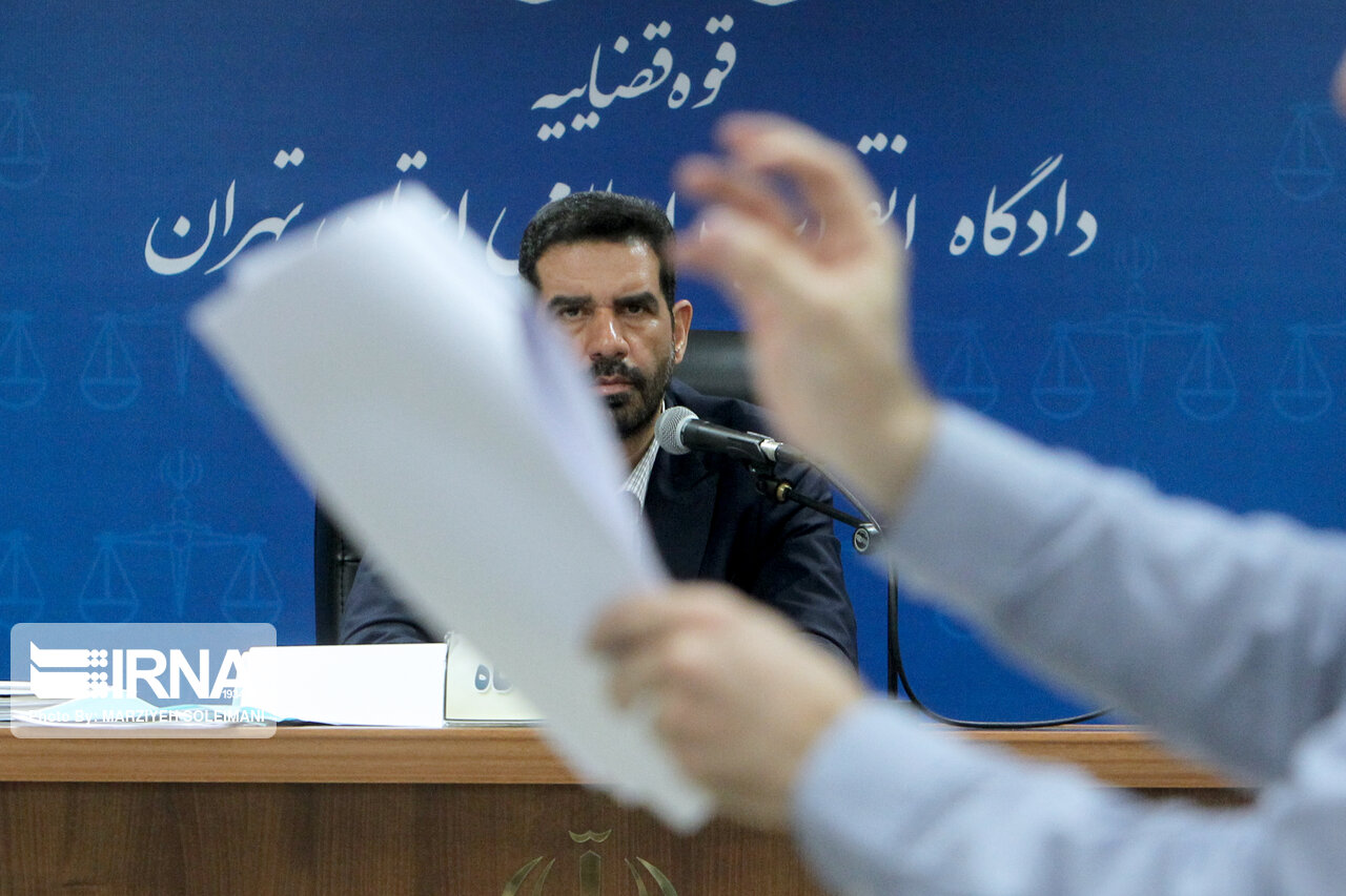 نماینده دادستان در دادگاه متهمان بانک سرمایه علیرضا کلهر مهره کلیدی در فساد بانک سرمایه است