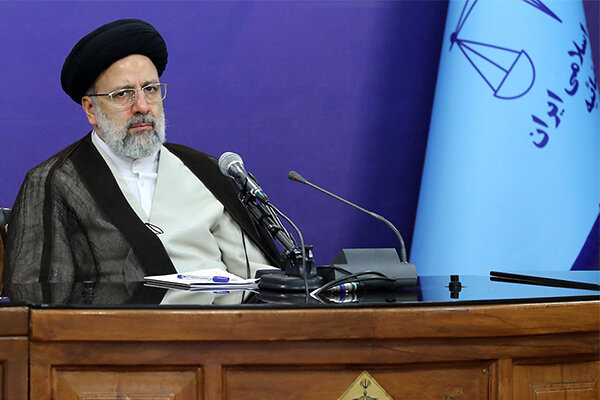 آیت الله رئیسی تاکید کرد؛ حرمت پزشکان در پرونده های قضائی حفظ شود
