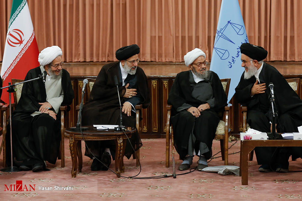 آیت الله رئیسی: باید از افراد صاحب تجربه در دستگاه قضایی، دانشمندان و اساتید حوزه استفاده کنیم