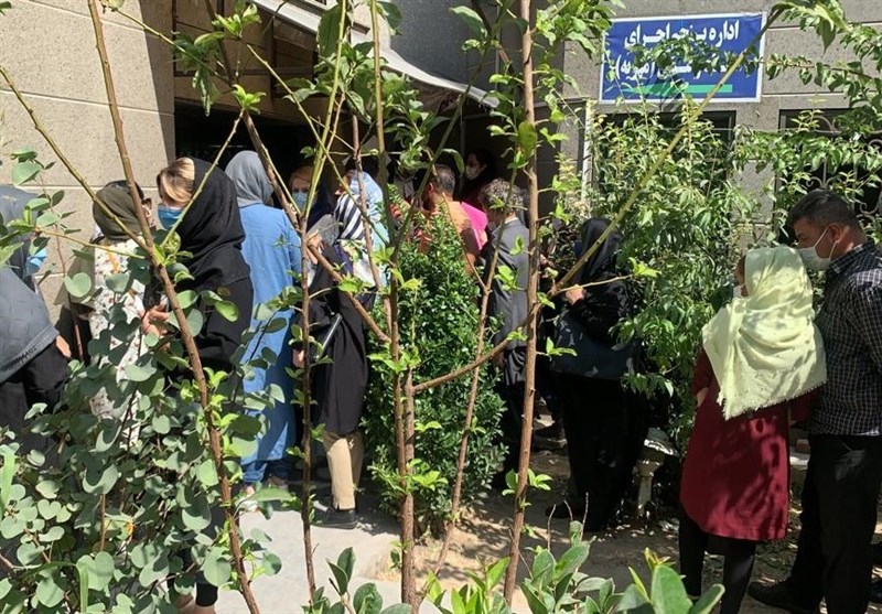 دردسر جدید مردم؛ صف‌های طولانی برای گرفتن مهریه + تصاویر