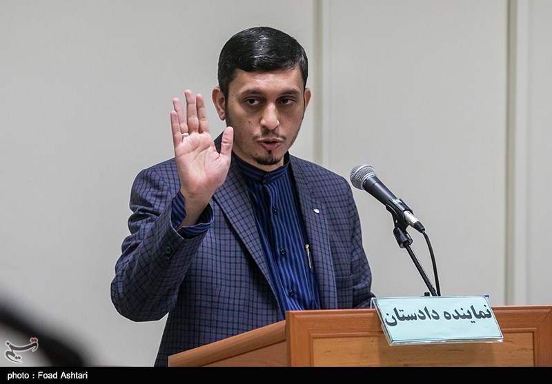 آقای رئیسی! دست "قهرمانی‌ها" را برای شفاف‌سازی فساد اقتصادی باز بگذارید