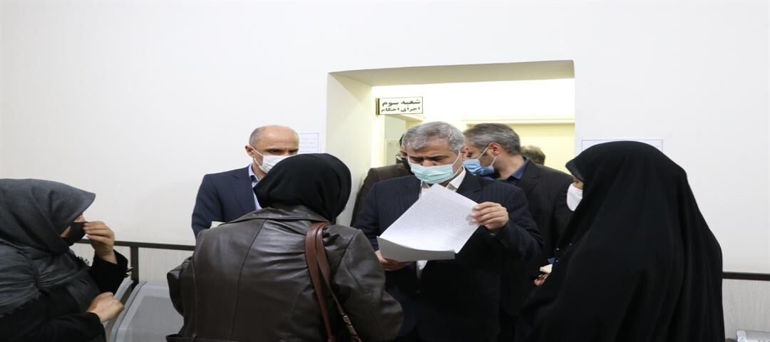 بازدید سرزده دادستان تهران از دادسرای عمومی و انقلاب ناحیه یک