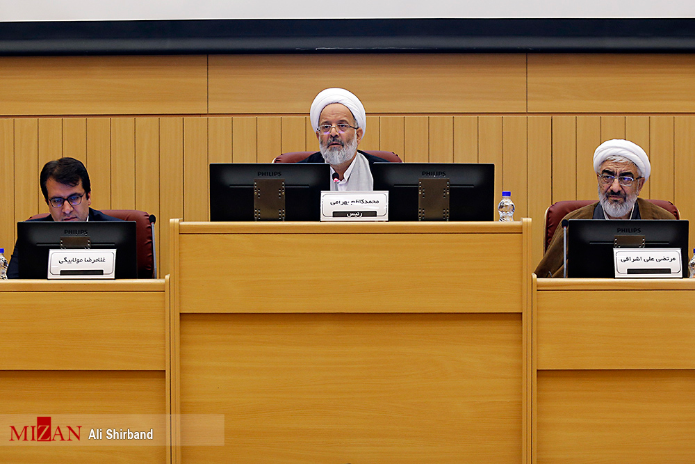 تکذیب خبر «ممنوعیت صدور پروانه وکالت از سوی کانون وکلا» / دیوان عدالت اداری اصلا نفیا یا اثباتا حکمی در خصوص ممنوعیت یا عدم ممنوعیت صادر نکرده است