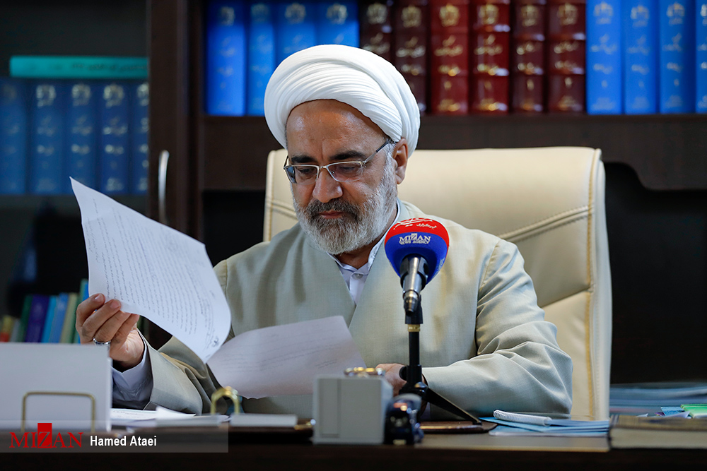 معاون حقوقی قوه قضاییه  تشریح کرد:  ارتقاء و تشکیل ۴۰ کارگروه تخصصی در معاونت حقوقی/ تدوین لایحه اصلاح قانون مجازات اسلامی بخش تعزیرات با رویکرد «قابل گذشت» بودن بسیاری از جرایم