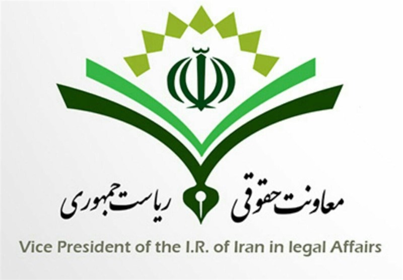 آیا "معاونت حقوقی" فارغ‌التحصیلان رشته حقوق دانشگاه آزاد و پیام نور را بی‌سواد می‌داند ؟