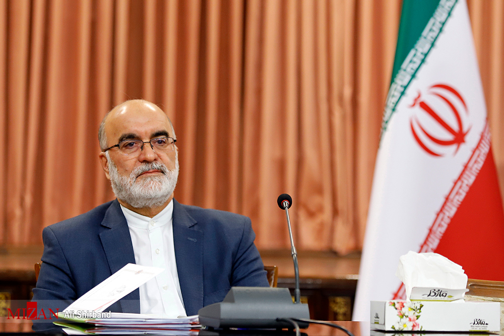سراج در جمع خبرنگاران:  مراسم تحلیف اعضای هیات منصفه طبق ماده ۴۰ قانون مطبوعات برگزار شد/ جرایم سیاسی در دادگاه مطبوعات رسیدگی می‌شود