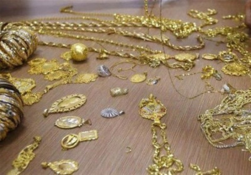 مزایده اموال تملیکی برای تعیین تکلیف طلا و جواهرات قاچاق ۳۶ ساله