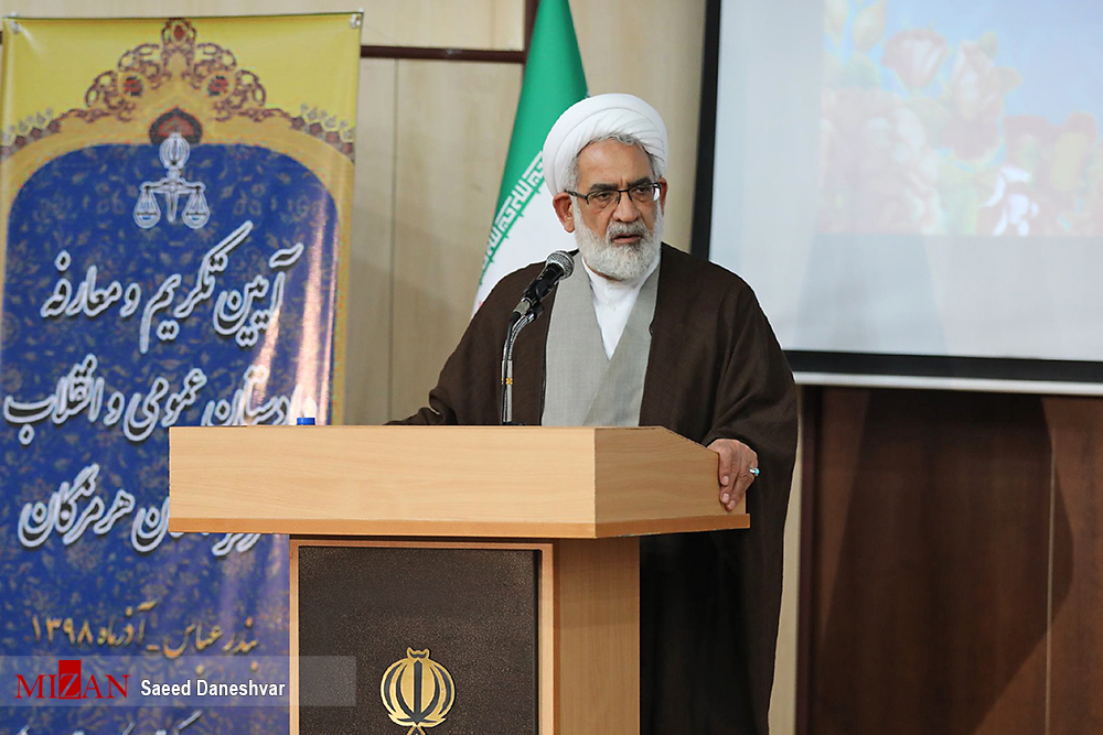 دادستان کل کشور: مبارزه با قاچاق کالا و دفاع از حقوق عامه مهمترین ماموریت‌های دادستان جدید هرمزگان هستند